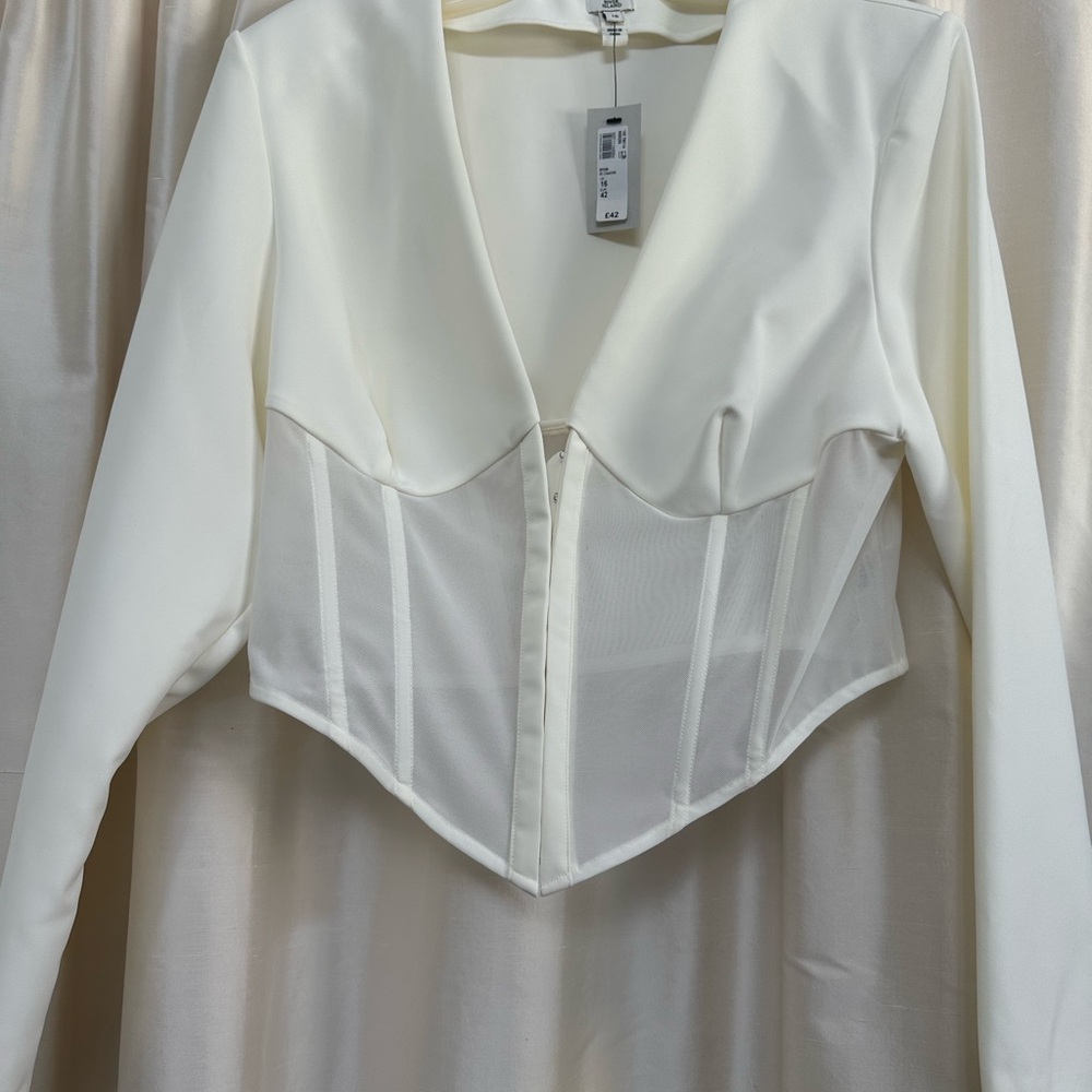 RIVER ISLAND creamy white Long Sleeve Corset Top.  US 12.